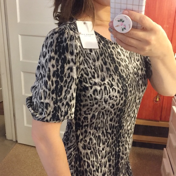 Nieves Lavi Jeane Leopard-Print Dress - Picture 5 of 6